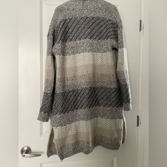 Long Knit Cardigan Sweater (Large) - Picture 2 of 6